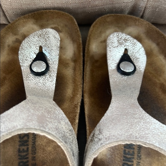 Silver Metallic Birkenstock T-Strap Sandals - Size 9 - Picture 4 of 11